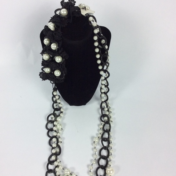 EFM Pearl Lace Necklace - Picture 3 of 6